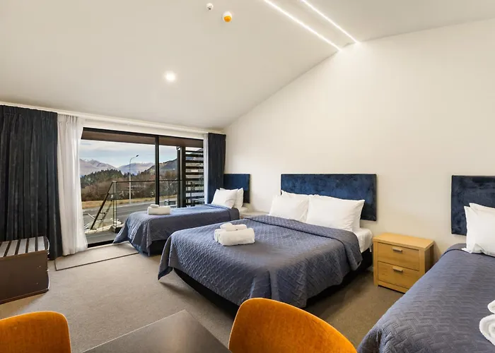 Queenstown Motel Apartments (Adults Only)