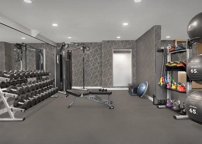 Homewood Suites By Hilton Santa Maria
