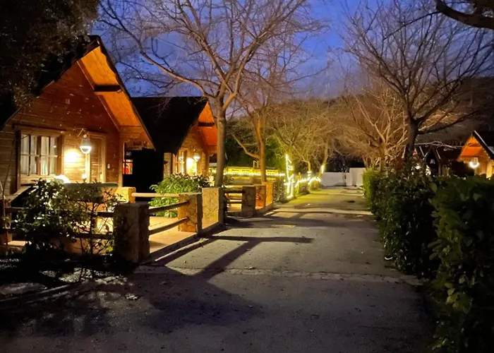 Fuente Del Lobo Glamping & Bungalows - Adults Only