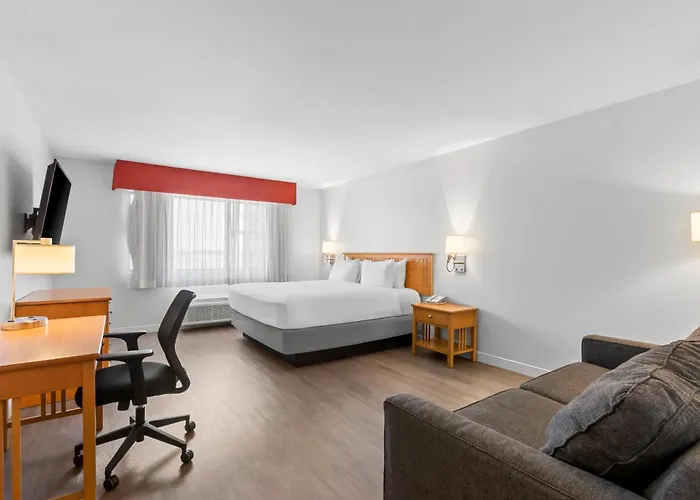 Red Lion Inn & Suites Goodyear Newly Renovated