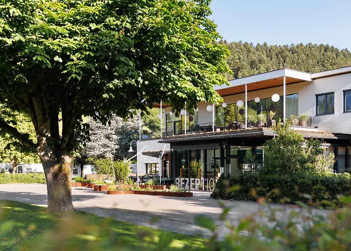 Natürlich Hell. Aparthotel&Camping Fügen