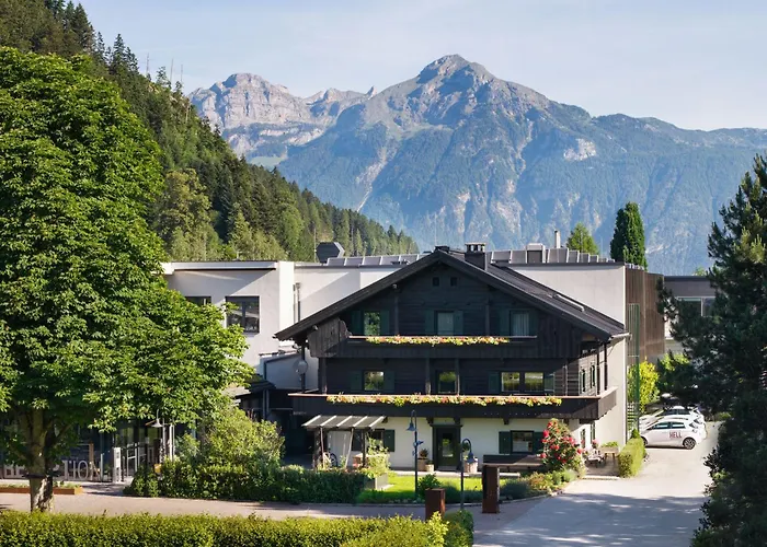 Natürlich Hell. Aparthotel&Camping Fügen