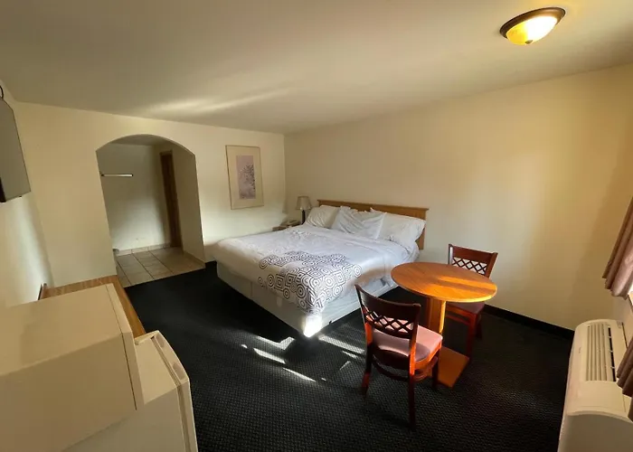 D-Lux Budget Inn Lemont