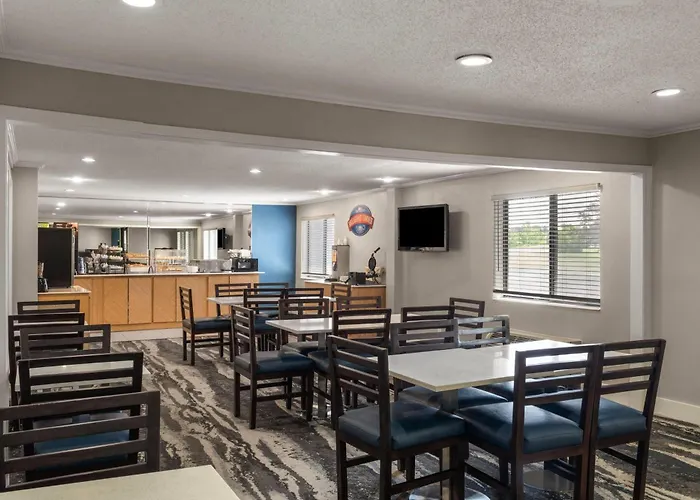 Baymont By Wyndham Columbia, Mo