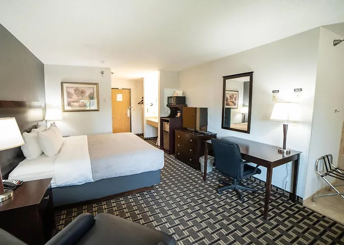 Quality Inn & Suites Watertown Near Prairie Lakes Ice Arena