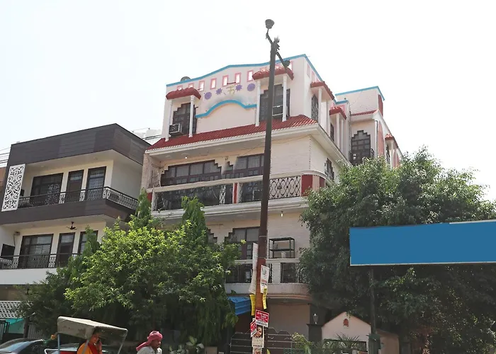 Collection O Shri Ana Hotel