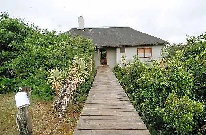 Hlosi Game Lodge