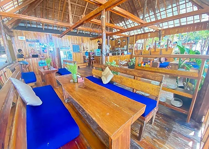 White Beach Bungalows At Koh Rong Island