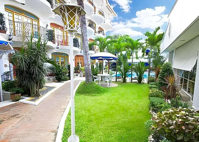 Clarkton Hotel Apartment