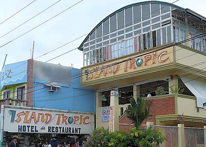Island Tropic Hotel And Restaurant