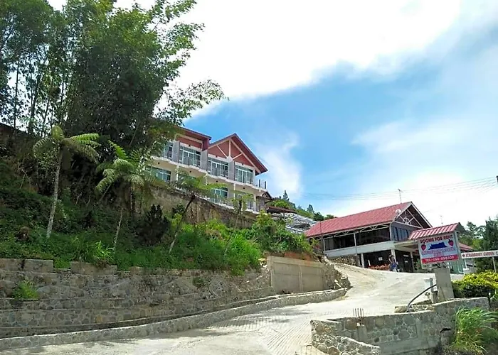 Strawberry Garden Hotel