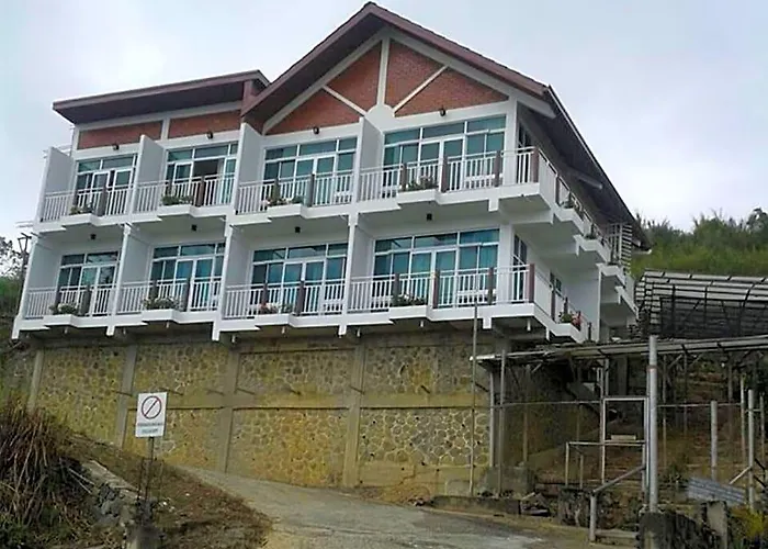 Strawberry Garden Hotel