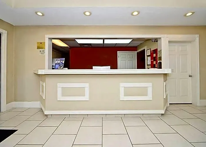 Manchester Heritage Inn & Suites
