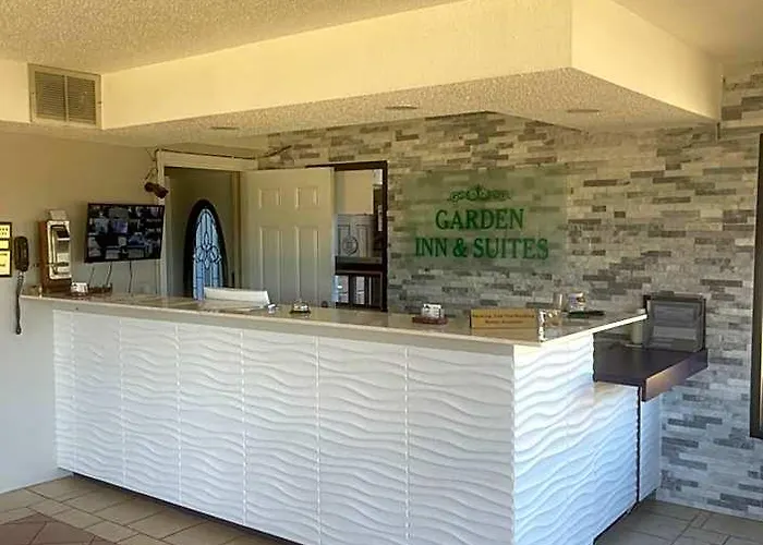 Garden Inn & Suites