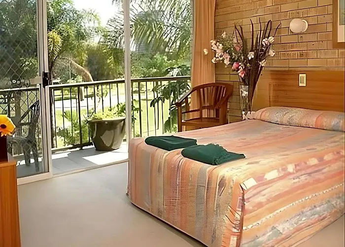 Bombora Resort - Coolangatta