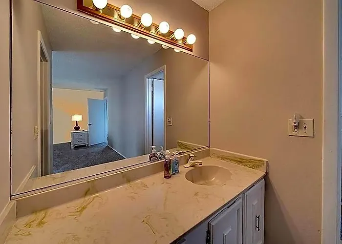Siesta Key Beach - 2 Bedroom - 3 Beds - 3 Bathroom Duplex With Heated Swimming Pool
