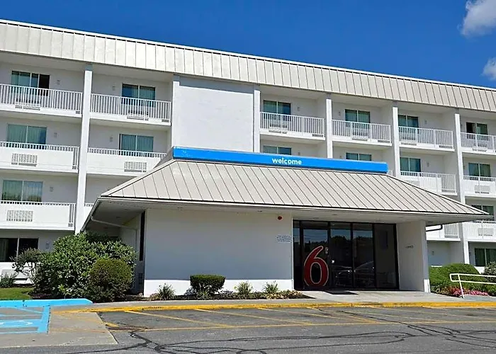 Motel 6-Danvers, Ma - Boston North