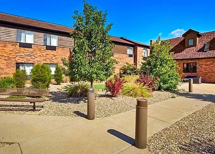 Bliss Point Inn & Suites