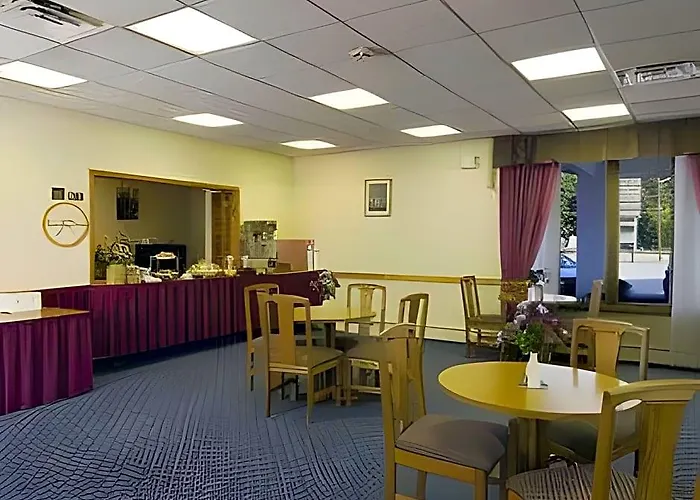 Knights Inn Liberty