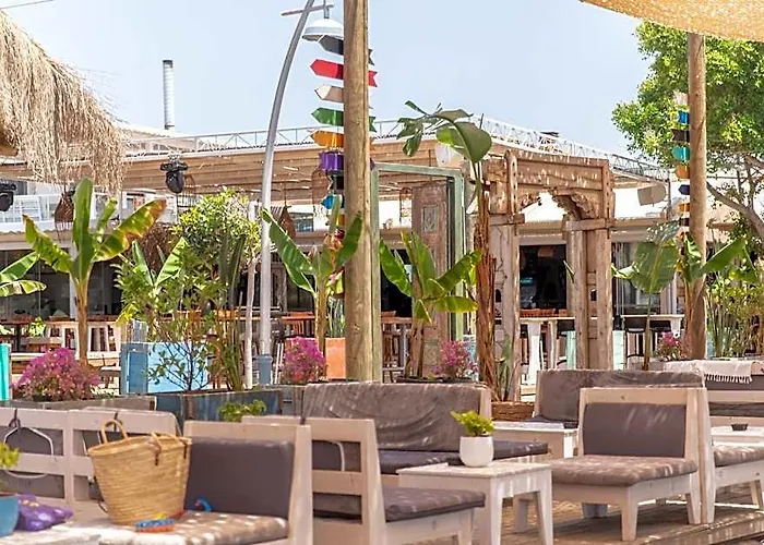 Kefi Beach & Suites