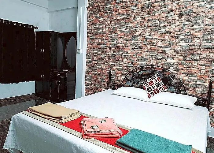 Om Sai Guest House