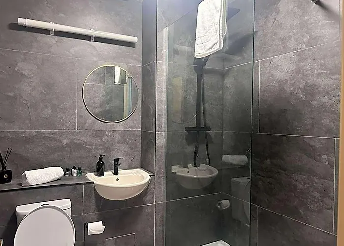 The Red Lion & Cellar Room, Betchworth