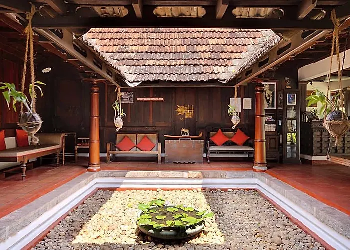 Coconut Lagoon Kumarakom- A Cgh Earth Experience