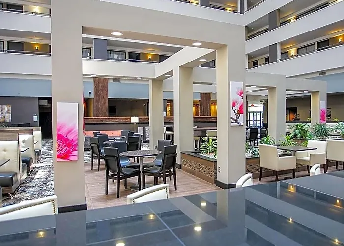 Ramada By Wyndham Southfield