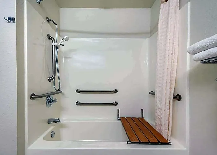 Microtel Inn & Suites By Wyndham Altus