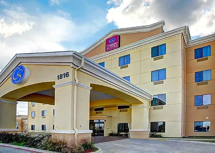 Comfort Suites