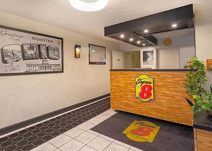Super 8 By Wyndham Wooster