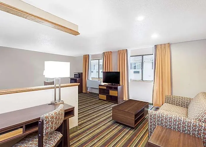 Super 8 By Wyndham Norton Va