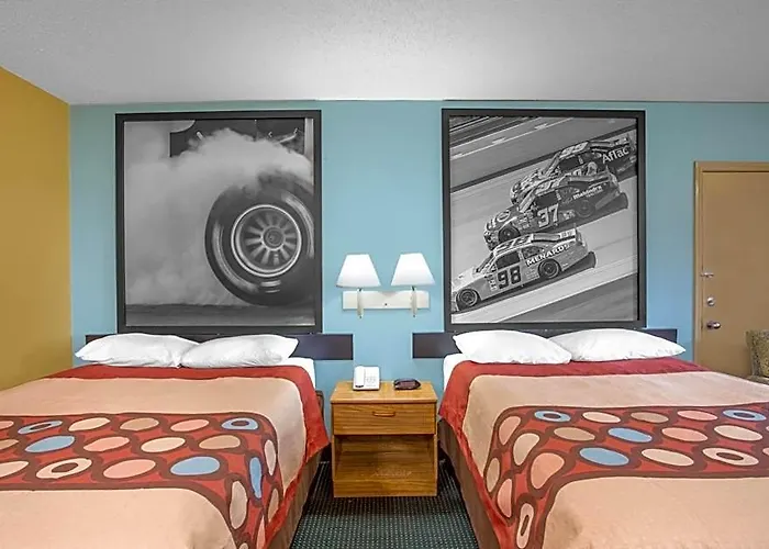 Super 8 By Wyndham Dunn