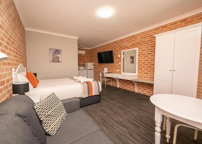 Country Gardens Motor Inn