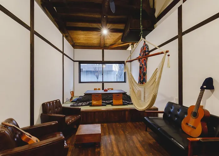Couch Potato Hostel - Vacation Stay 88241