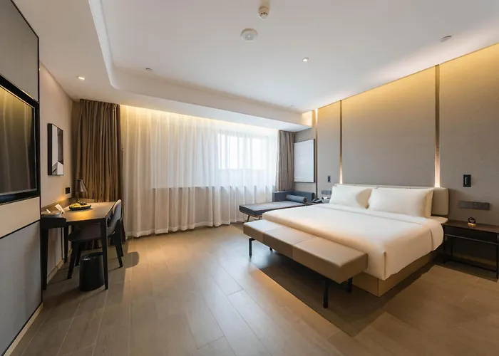 Atour Hotel Quzhou Nankong