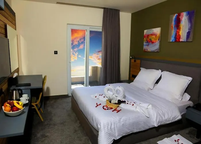 Aitch Boutique Hotel - An Lih Hotel