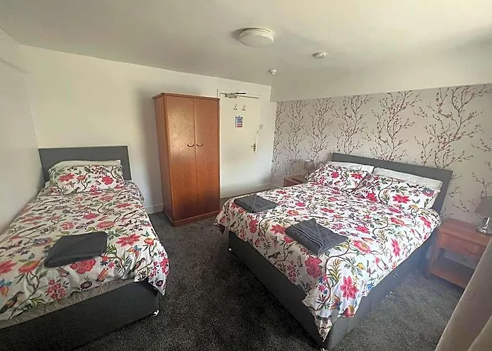 Holland Arms Hotel