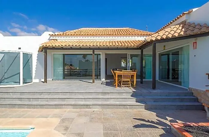Villa Lobos With Private Swimming Pool - Homeforguest