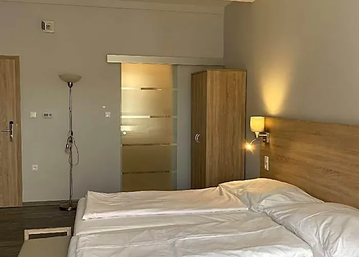 Kis Szieszta Guesthouse B&B
