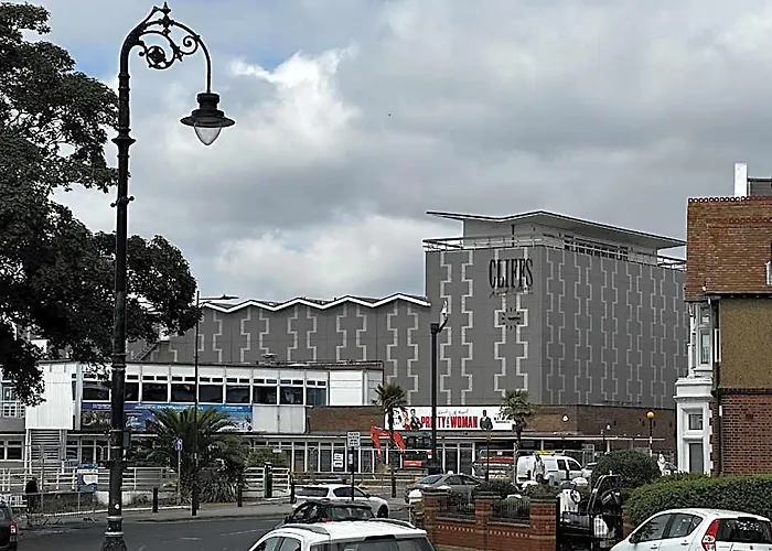 Winton House