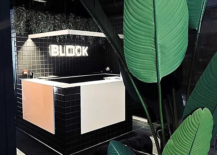 Block Hotel