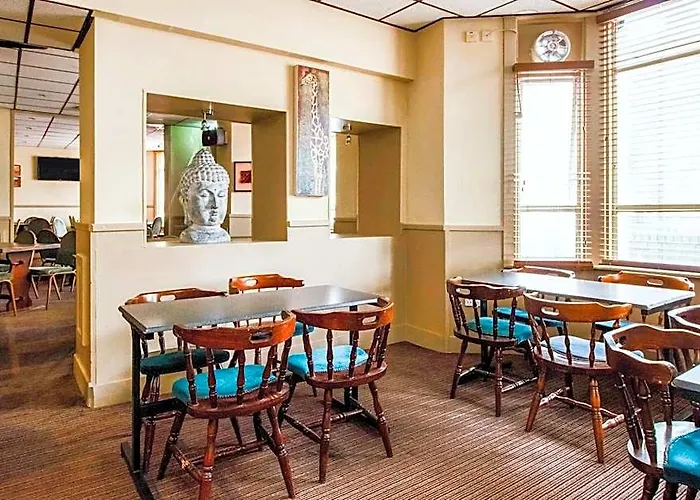 Commercial Hotel