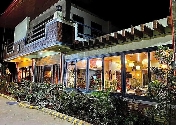 Mom'S Shie Restaurant / Apartelle