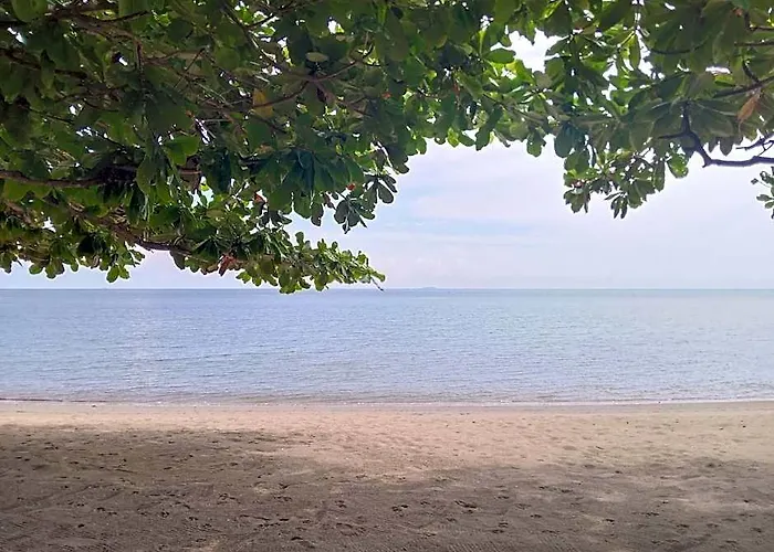 Mac Beach Campsite Resort
