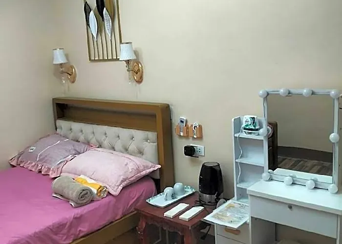 Jul'Z Guest Room