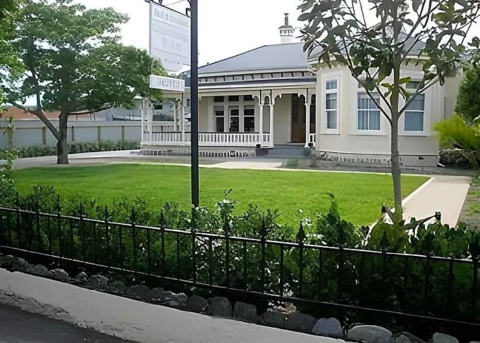 Collingwood Manor Bed & Breakfast