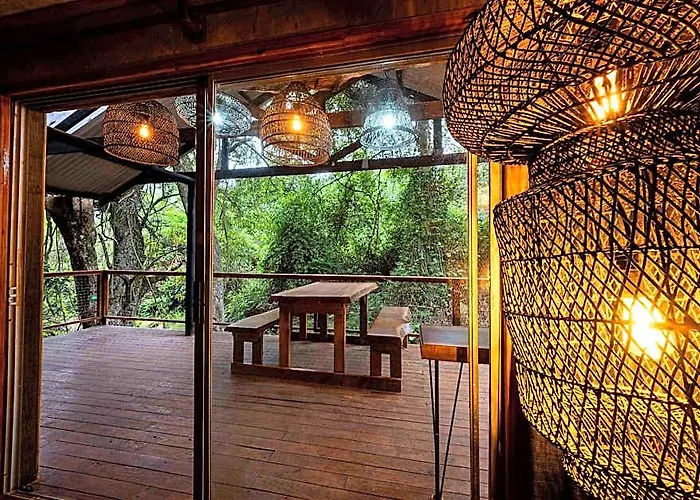 Matumi Lodge And Mitzeeri Lodge