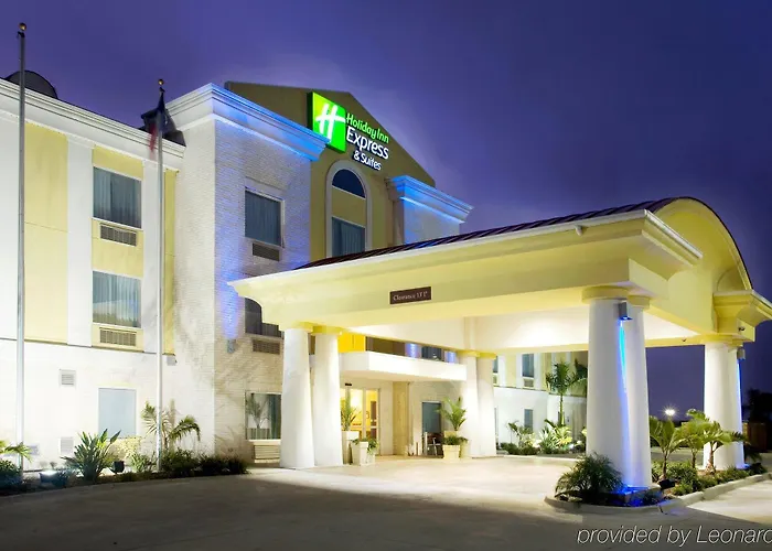 Holiday Inn Express Hotel And Suites Falfurrias
