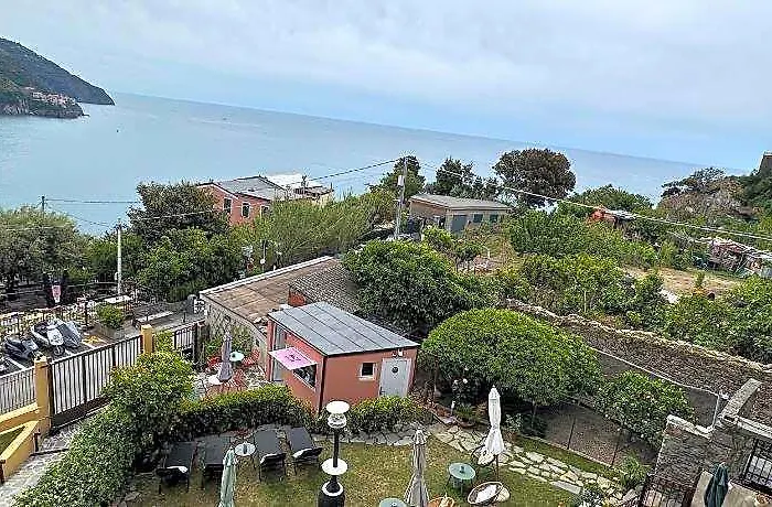 Maduneta 5 Terre Guesthouse
